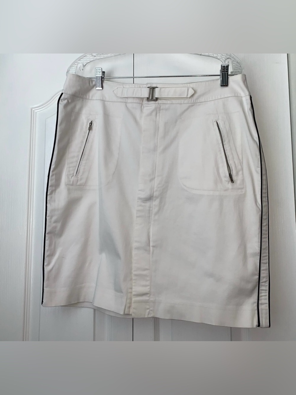 COVINGTON women’s size 14 white skirt with stripe summer